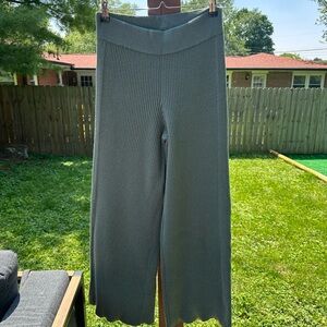 SOLD****Aerie Women's Ribbed Knit Pants